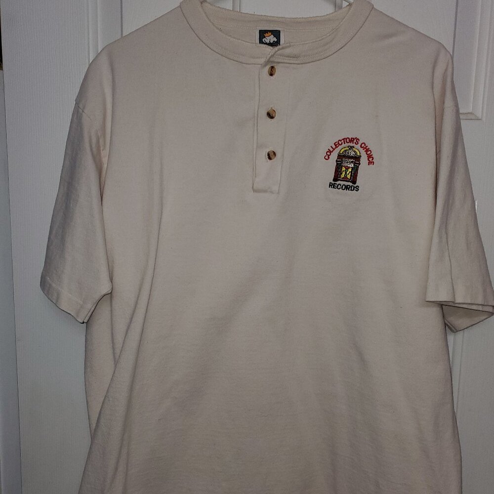 TRUE VINTAGE RECORD STORE TEE SHIRT